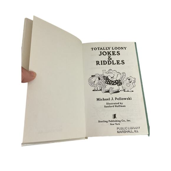 1999 Hardback “Totally Looney Jokes & Riddles” By Michael J. Pellowski - Picture 3 of 8